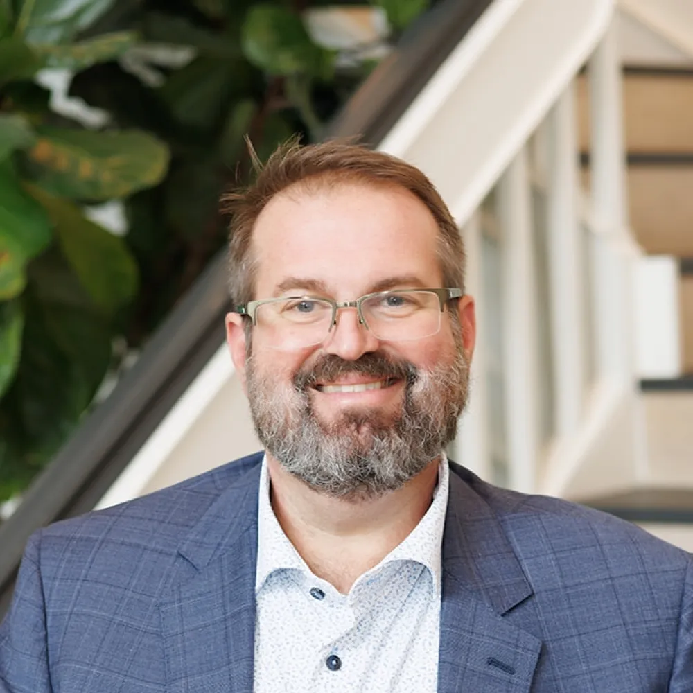 Scott Davis Headshot